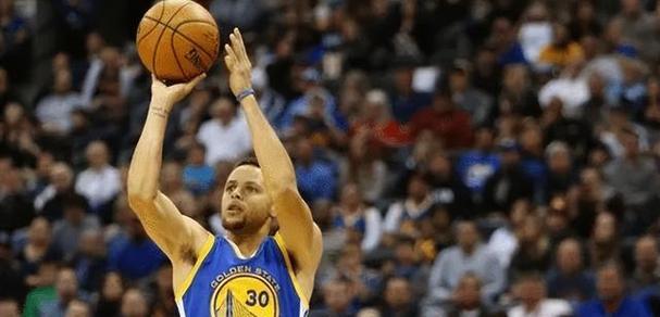 NBA单场球员排行榜（全面解析历史最高得分、篮板和助攻纪录，揭示超级巨星的光芒）