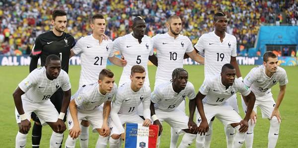 法国与英国的世界杯对决（激烈对抗中的国家尊严和足球荣耀）