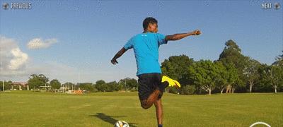 如何掌握足球翻身技巧（提高足球技术，打好翻身技巧，让你在比赛中游刃有余）