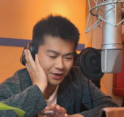 篮球场上的配音大师——篮球防守配音演员（揭秘篮球赛场上那个声音的幕后英雄）