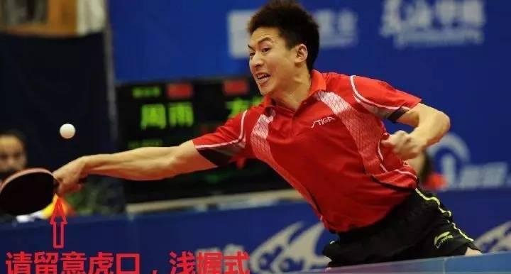 乒乓球横拍侧身拉球技巧——优化你的进攻战术（击败对手的关键一招，让你的拉球更准确、更有力量）