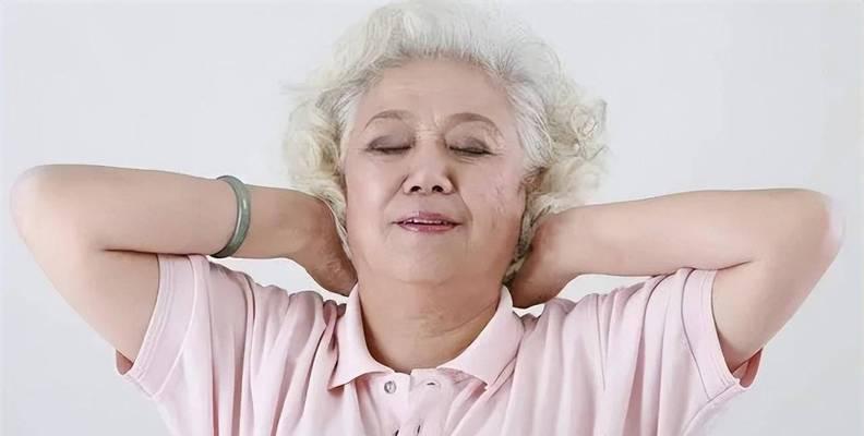 如何正确进行排球训练拉筋动作（掌握拉筋技巧，提高排球训练效果）
