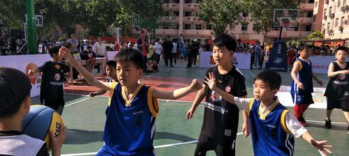 U12篮球防守训练方法——培养出色的年轻球员（全面解析U12篮球防守训练方法及关键要点）