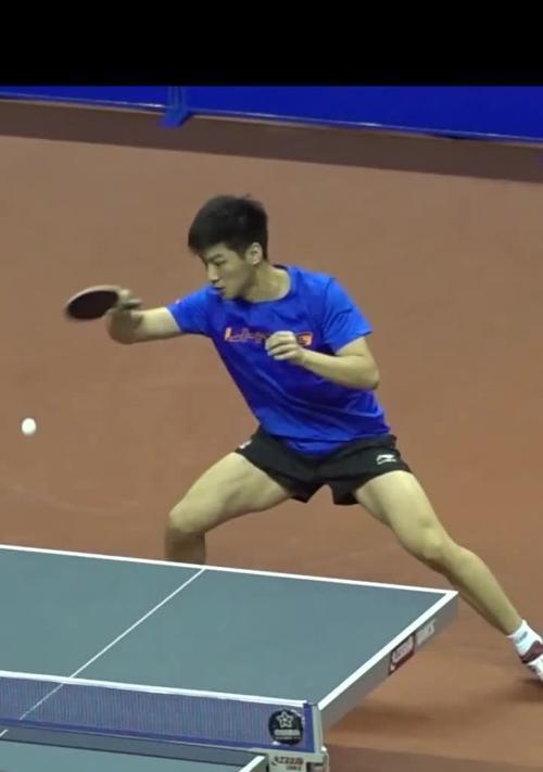 乒乓球技巧大揭秘（以乒乓球动作示范直拍技巧，教你成为乒乓球高手！）