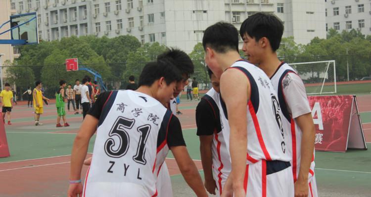 大学生篮球防守打鸡血，释放激情（提升技术，团队合作，挑战极限）
