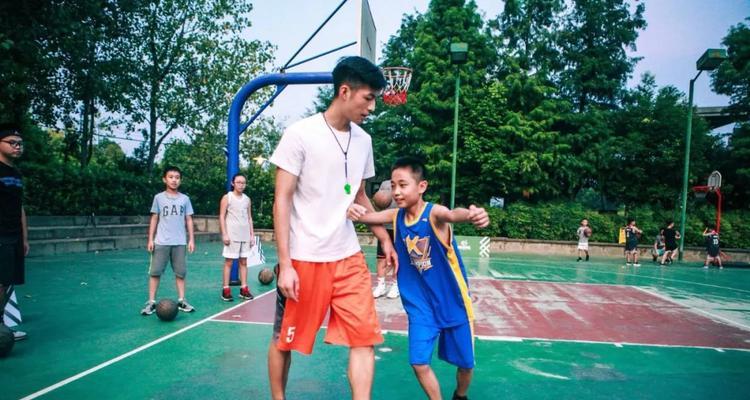 打造出色篮球沙滩防守技巧（提高篮球沙滩防守能力的训练方法）
