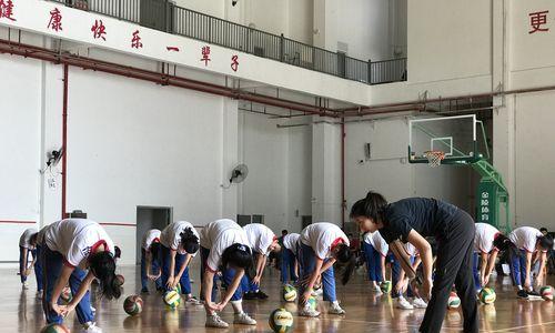 掌握排球垫传扣发的技巧要领（提高排球垫传扣发技术的关键方法）