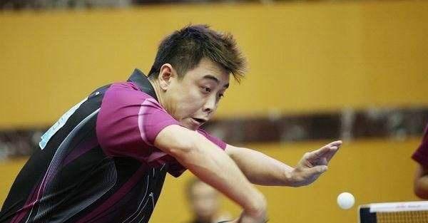 乒乓球技巧大揭秘（掌握直拍，提升乒乓球技能，乒乓球技巧，直拍接球）