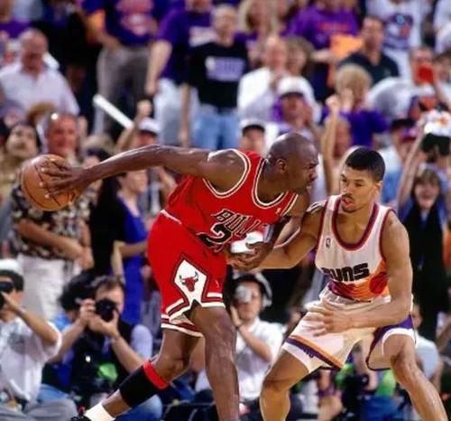 CanBasketballDefendersStealtheBall?（AnIn-depthAnalysisontheDefensiveAbilitiesofBasketballPlayers）