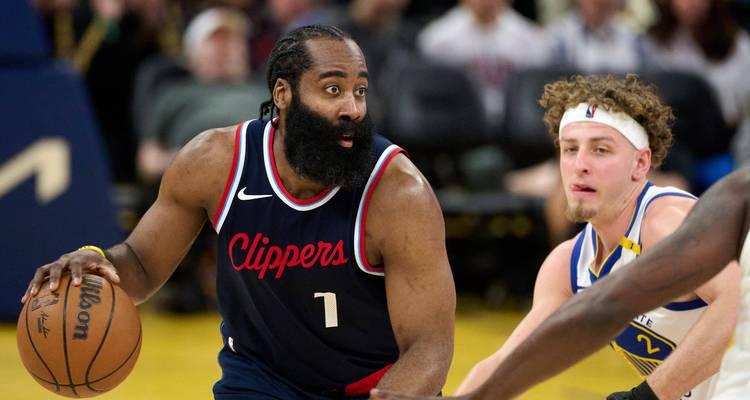 NBA季后赛得分排行榜最新（以詹姆斯为首的球员群雄逐鹿，创造历史记录！）